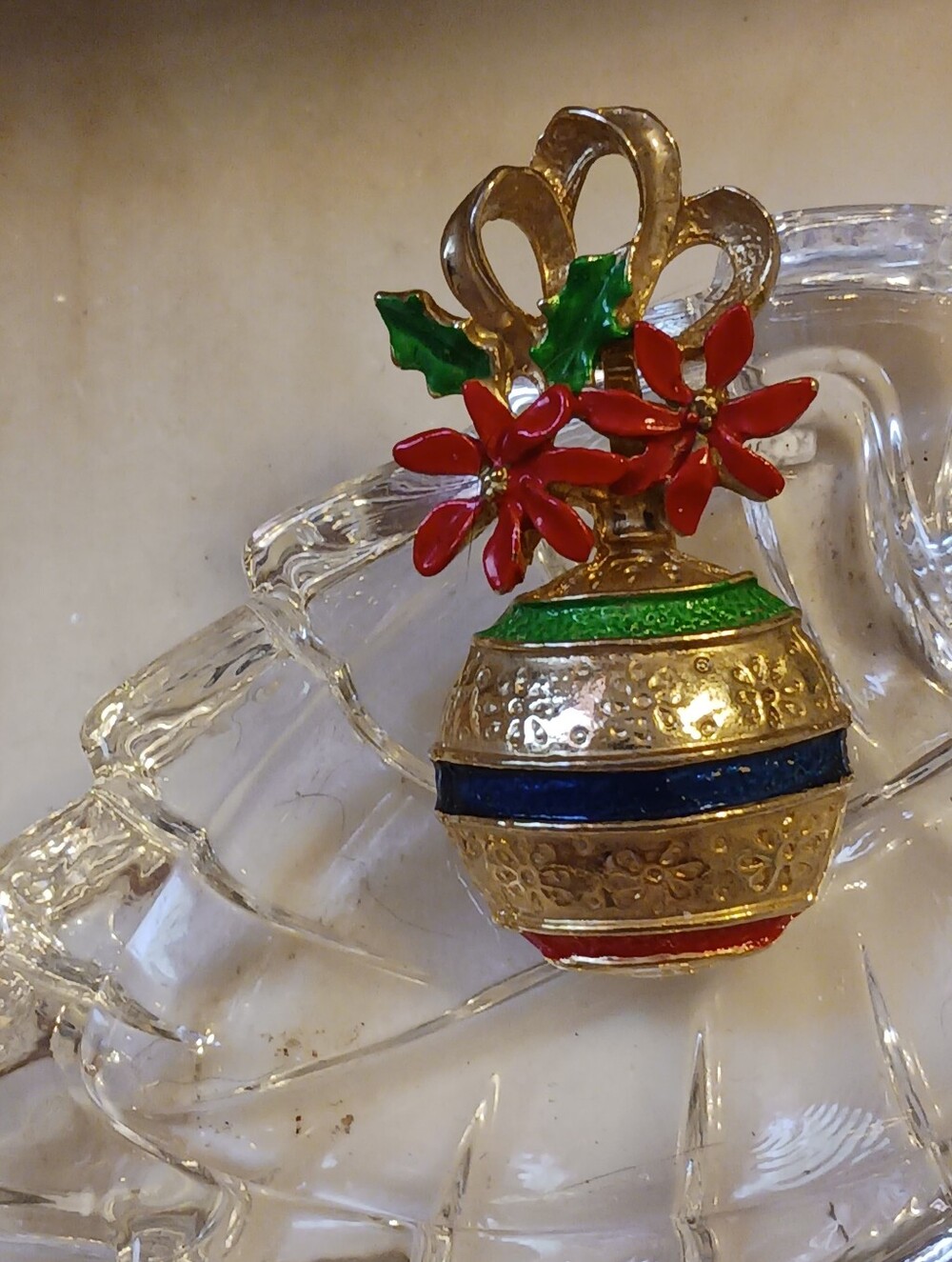 Vintage 1970s Poinsettia Brooch, Christmas Pin For Lapel